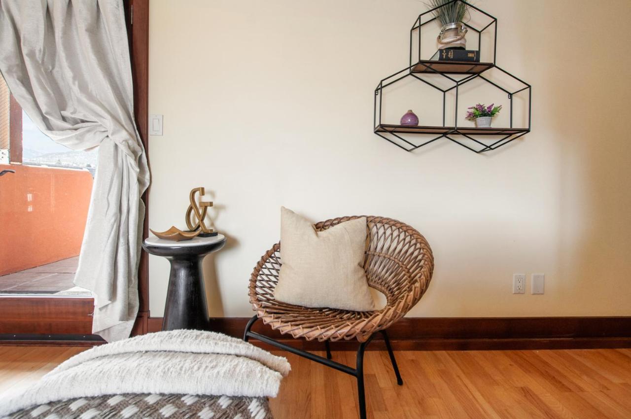 Casa Grande Inn & Suites Penticton Luaran gambar