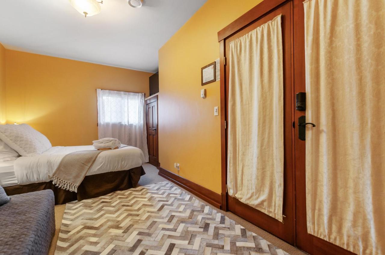 Casa Grande Inn & Suites Penticton Luaran gambar