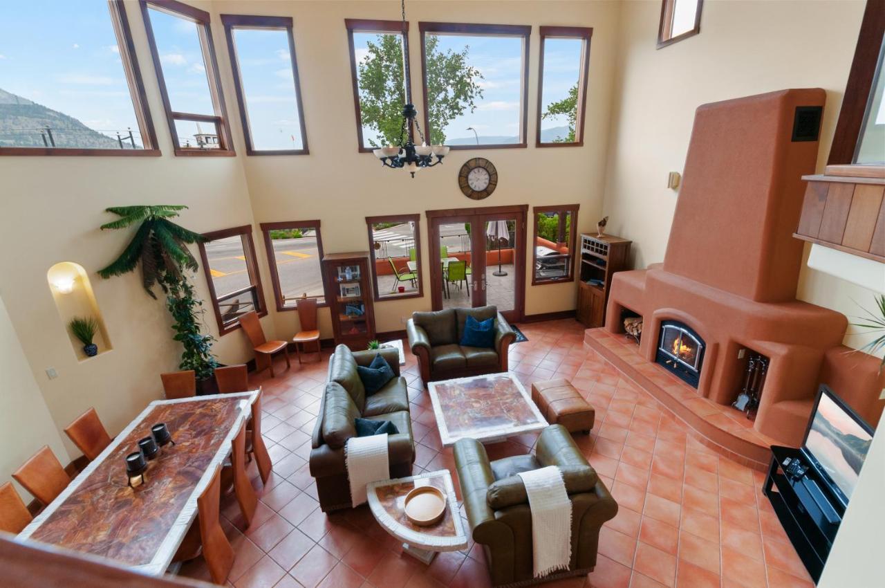 Casa Grande Inn & Suites Penticton Luaran gambar
